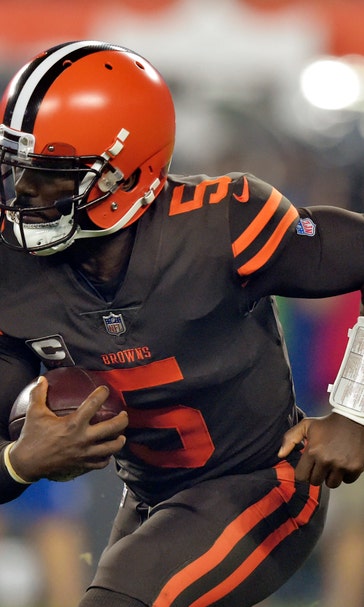 Browns QB Taylor  practices after concussion, losing job